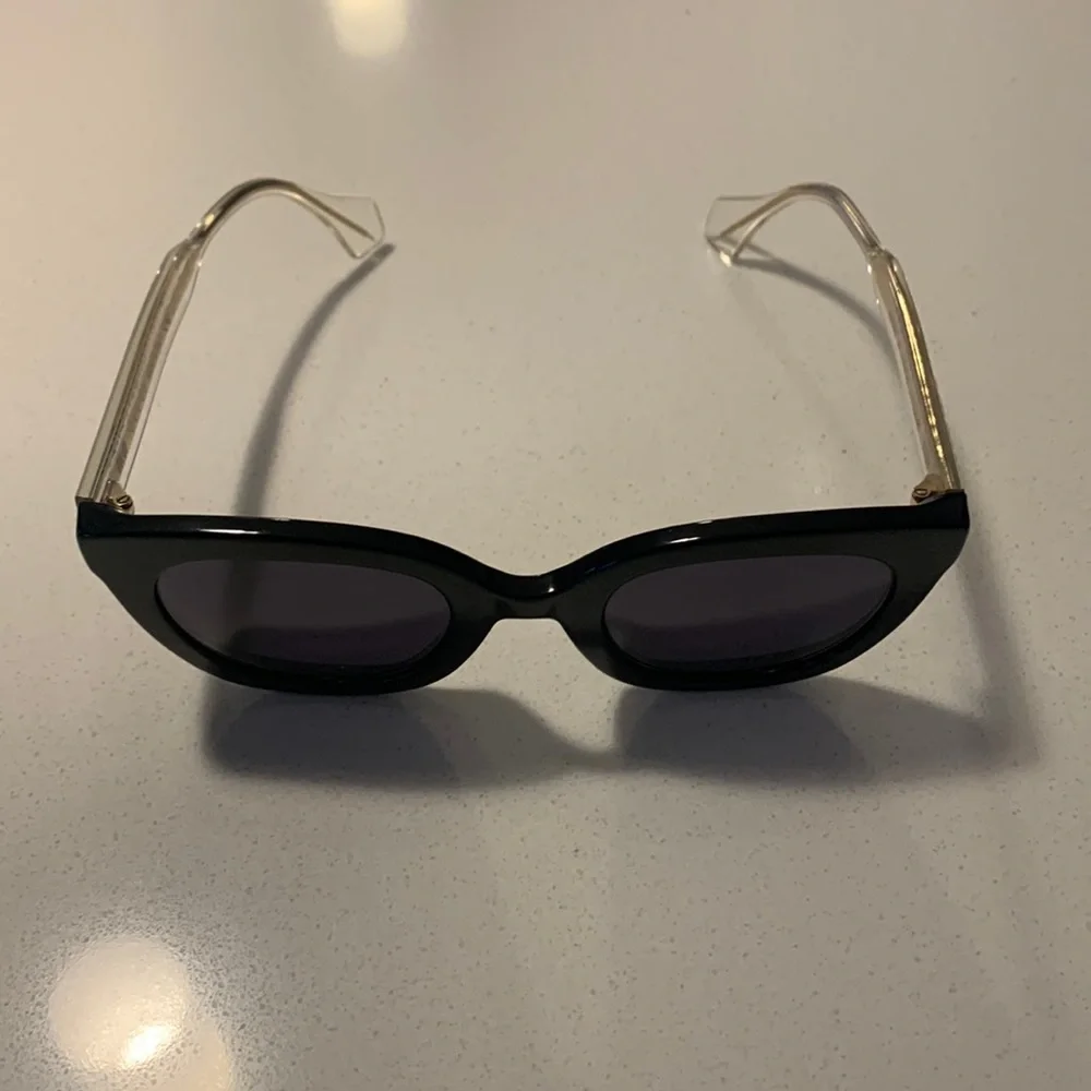 Authentic GUCCI sunglasses for women - Picture 3 of 15